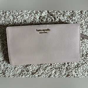 Kate Spade Large Bifold Wallet / Light Crepe